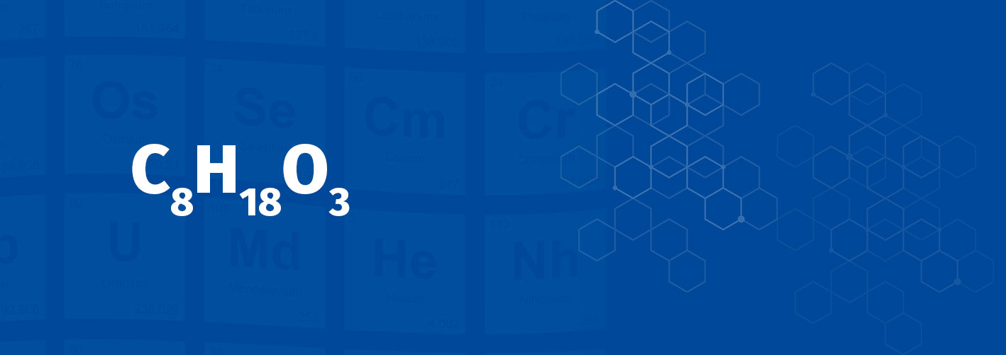 Molekularformel C₈H₁₈O₃ von Butyldiglykol als grafisches Element vor blauem chemischen Hintergrund.